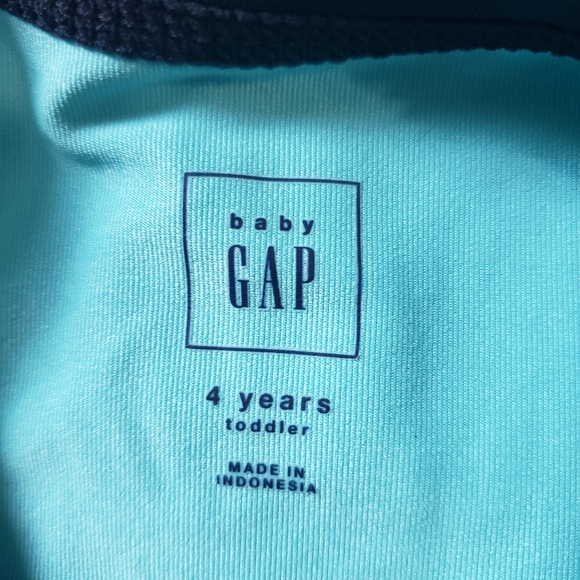 NWT Dinsoaur baby GAP swim suit with rash guard - Picture 5 of 8